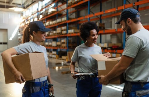 Empresas de logística ampliam equipes para Black Friday e Natal