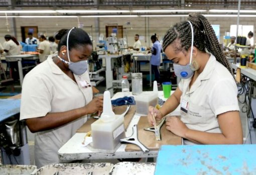 Produção industrial no Brasil cresce 0,1% em outubro