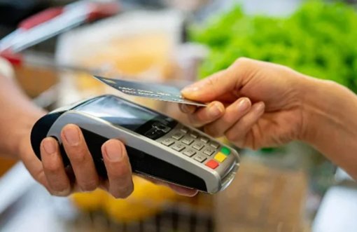 Cartões movimentam 35,3% do PIB brasileiro no 3º tri, diz Abecs