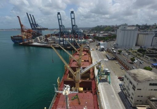 Portos públicos da Bahia superam 10,8 mi de toneladas em 9 meses