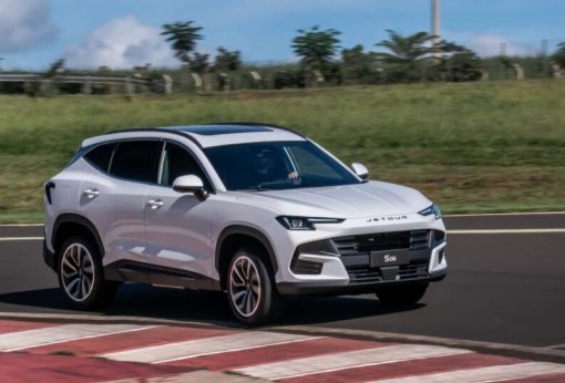 Jetour S06 chega ao Brasil com 1.200 km de autonomia