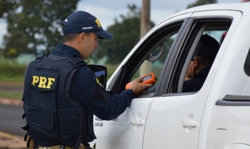 Carnaval: PRF intensifica fiscalização contra dirigir embriagado