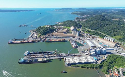 Porto de São Francisco do Sul amplia área de armazenamento