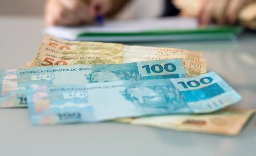 Gasto público ajuda PIB de 2,3% do ano passado