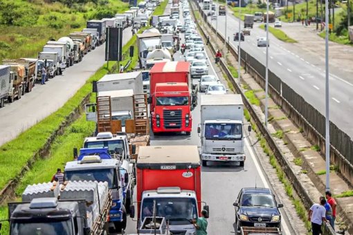Caminhoneiros descartam paralisação nacional