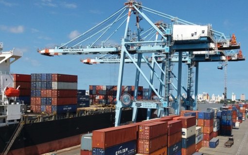 Movimentação de contêineres cresce 22,3% nos portos da região Sul