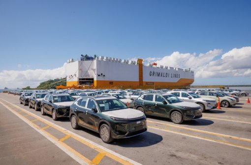 Geely traz ao Brasil primeiro lote do EX5 EM-i