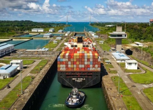 Trânsito pelo Canal do Panamá aumenta 10% nas últimas semanas