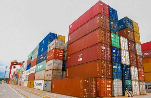 Balança comercial tem superávit mais baixo para março desde 2020