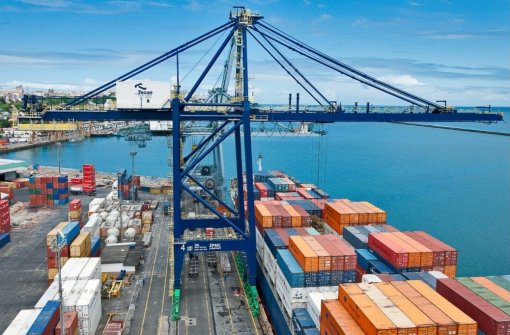 Governo projeta superávit comercial de US$ 72,1 bi em 2026