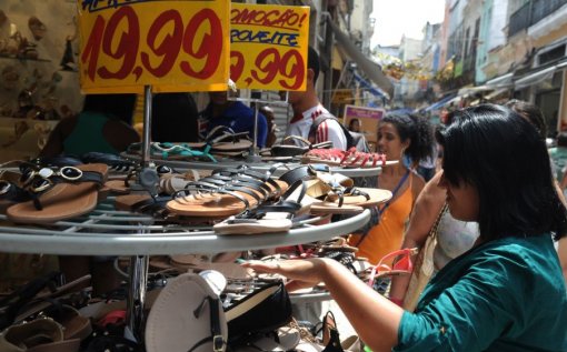 Vendas do varejo avançam 0,6% e atingem novo recorde em fevereiro