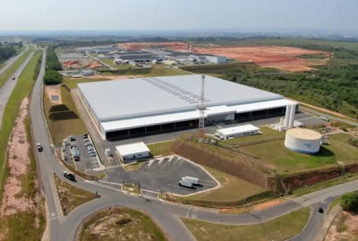 Toyota inaugura centro de montagem de baterias em Sorocaba/SP