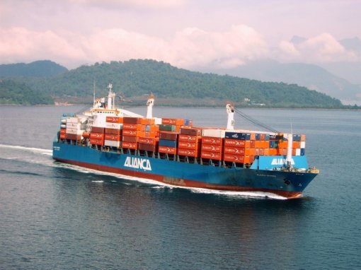 Aliança lança nova rota expressa do Porto de Itapoá a Manaus