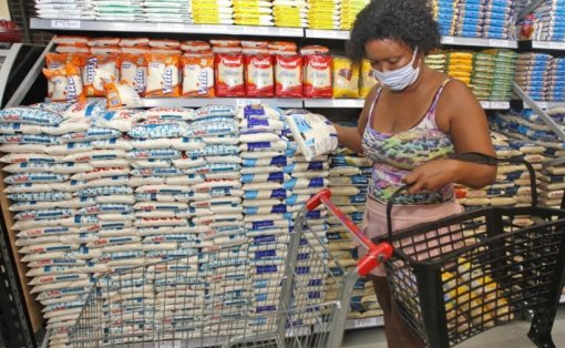 Inflação tem alta para famílias de baixa renda em abril, diz Ipea