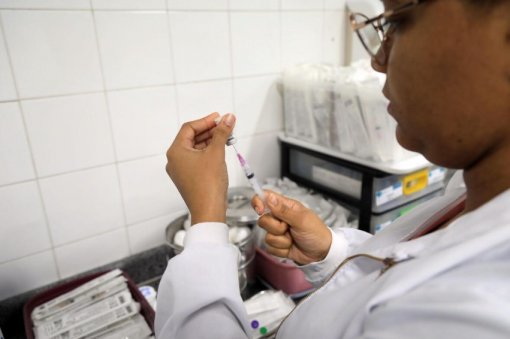 Salvador amplia vacinação contra gripe para toda a população