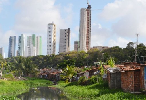 Salários diminuem pobreza em 22 regiões metropolitanas do Brasil