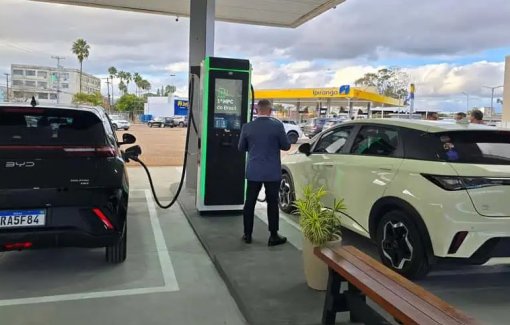 Brasil supera 25 mil pontos de recargas para veículos elétricos