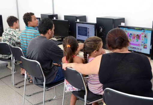 Inclusão digital no Brasil é feita pela metade, mostra pesquisa