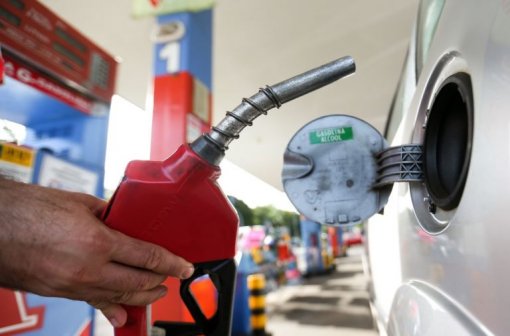 Gasolina com 32% de etanol chega aos postos