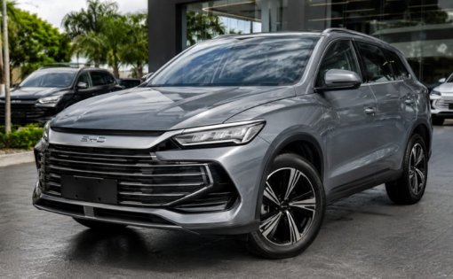 BYD Song Pro 2027 vira flex e ganha teto panorâmico