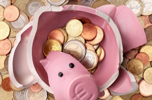 Brasileiros retiram R$ 10,5 bilhões da poupança em agosto
