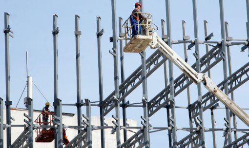 Brasil precisa dobrar investimentos em infraestrutura, diz CNI