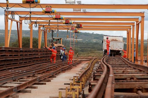 TCU vê atrasos crônicos na Ferrovia de Integração Oeste-Leste