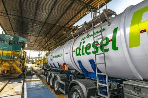 Diesel sobe e atinge maior preço no Brasil desde maio