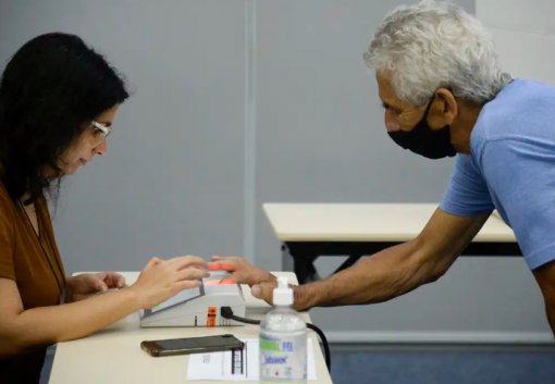 Aposentados e pensionistas que votarem dispensam Prova de Vida