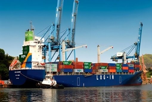 Log-In mira carga rodoviária antes de ampliar frota de navios