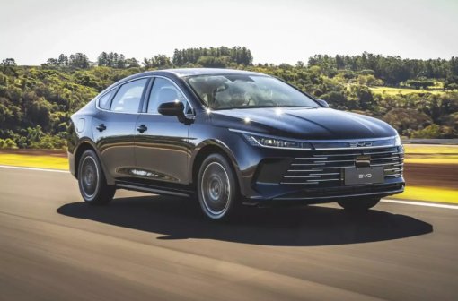 BYD King lidera sedãs médios pela primeira vez no Brasil