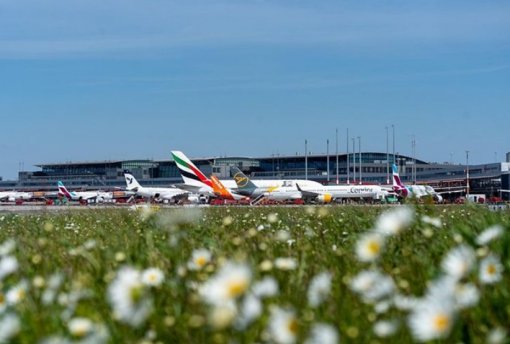 Tráfego de passageiros nos aeroportos bate recorde em 2025
