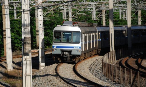 Metrô de BH recebe 24 novos trens que devem operar ainda em 2026