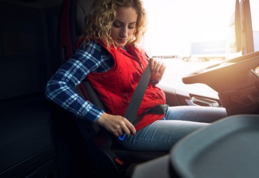 Mulheres são apenas 18% dos empregados em transportes de cargas