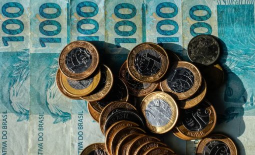Contas do governo têm superávit de R$ 4,8 bilhões em setembro